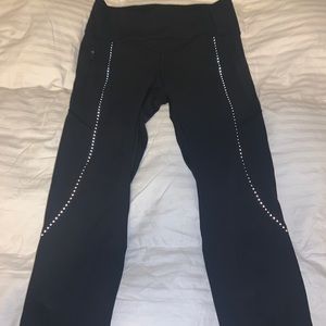LULULEMON cropped leggings MAKE AN OFFER